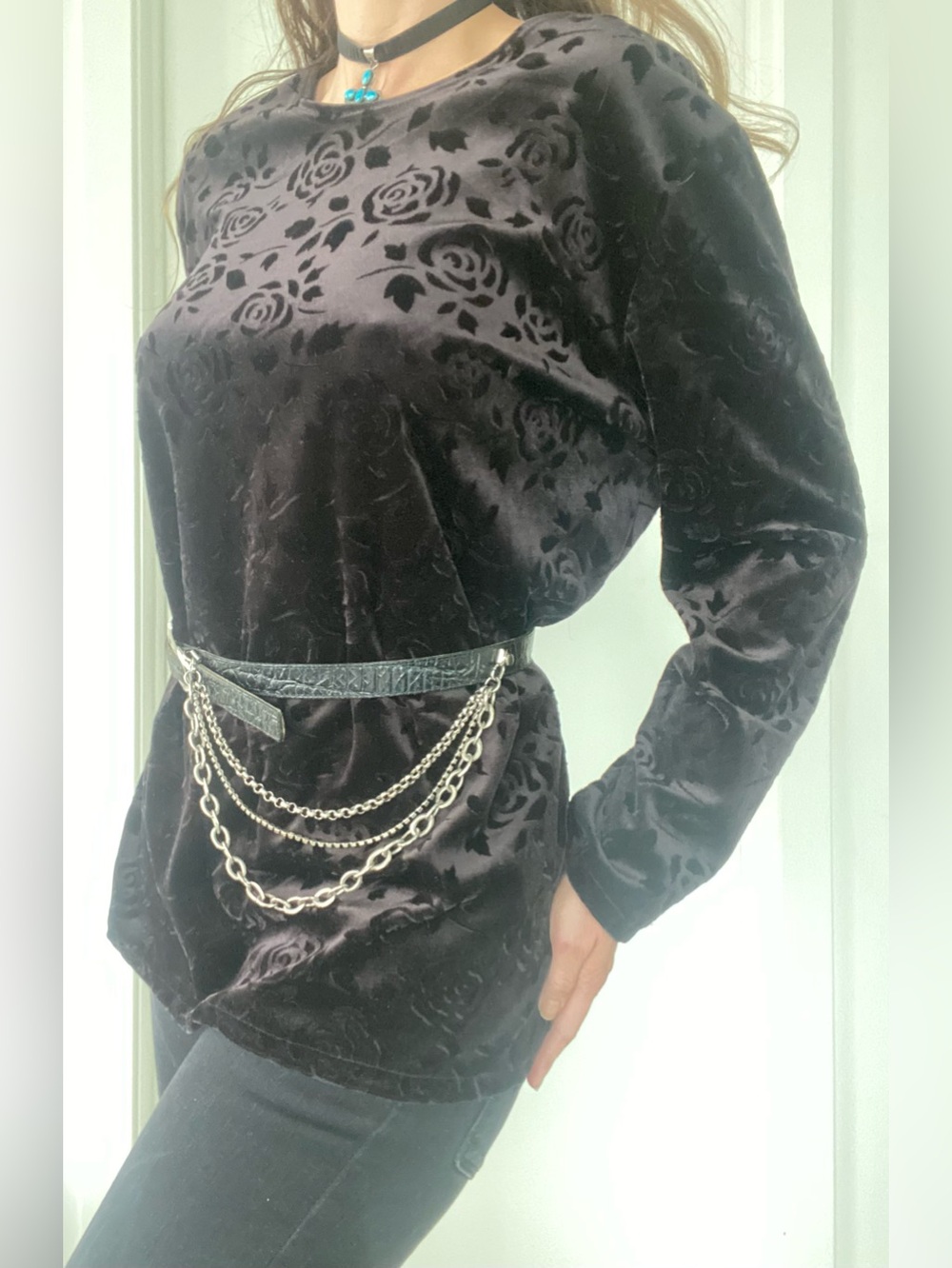 Vintage 90’s Whimsygoth witchy grunge black velvet floral long sleeve loose top